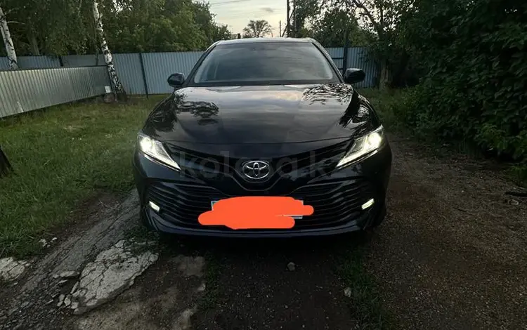 Toyota Camry 2020 года за 13 200 000 тг. в Астана