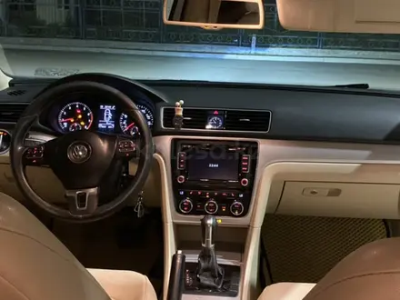 Volkswagen Passat 2012 года за 4 500 000 тг. в Атырау – фото 4