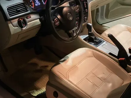 Volkswagen Passat 2012 года за 4 500 000 тг. в Атырау – фото 9