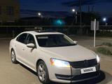 Volkswagen Passat 2012 года за 4 800 000 тг. в Атырау – фото 3