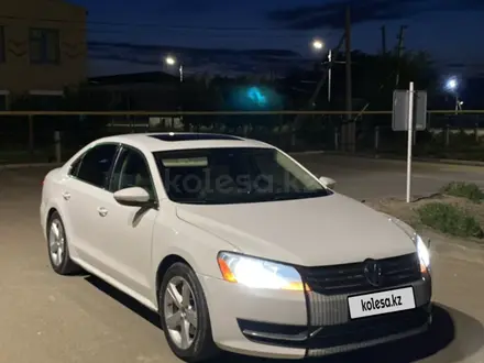 Volkswagen Passat 2012 года за 4 500 000 тг. в Атырау – фото 3