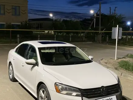 Volkswagen Passat 2012 года за 4 500 000 тг. в Атырау – фото 10