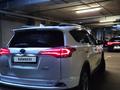 Toyota RAV4 2016 года за 11 600 000 тг. в Алматы – фото 14
