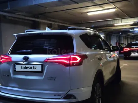 Toyota RAV4 2016 года за 11 600 000 тг. в Алматы – фото 14