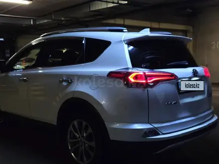 Toyota RAV4 2016 года за 11 600 000 тг. в Алматы – фото 7
