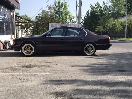 BMW 730 1993 года за 4 500 000 тг. в Шымкент