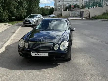 Mercedes-Benz E 240 2004 года за 4 000 000 тг. в Астана