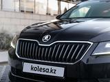 Skoda Superb 2018 года за 11 100 000 тг. в Алматы – фото 5