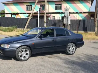 Toyota Carina E
