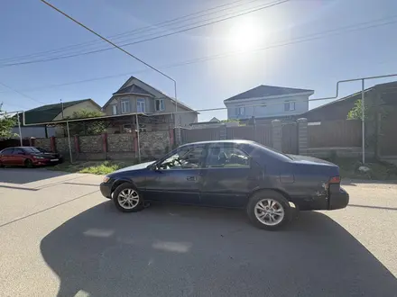 Toyota Camry 1997 года за 2 400 000 тг. в Алматы – фото 4