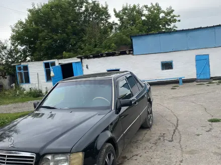 Mercedes-Benz E 230 1991 года за 1 000 000 тг. в Сарыозек – фото 10