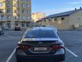 Toyota Camry 2022 годаүшін9 800 000 тг. в Атырау – фото 2