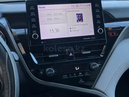 Toyota Camry 2022 года за 9 800 000 тг. в Атырау – фото 9