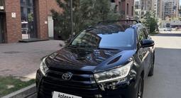 Toyota Highlander 2018 года за 13 900 000 тг. в Алматы