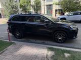 Toyota Highlander 2018 года за 13 900 000 тг. в Алматы – фото 5