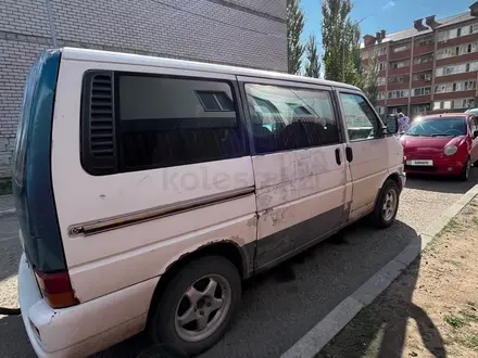 Volkswagen Multivan 1997 года за 2 100 000 тг. в Павлодар – фото 2