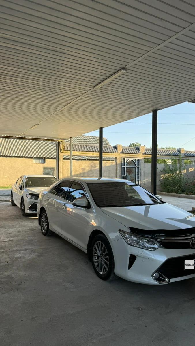 Toyota Camry 2016 г.