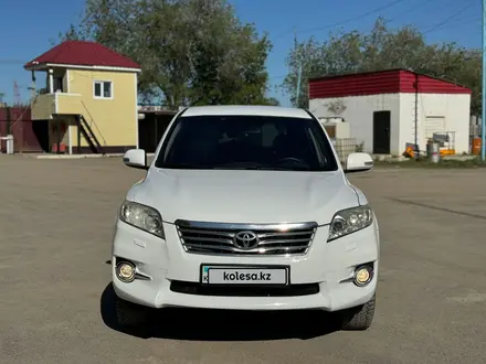 Toyota RAV4 2011 года за 7 500 000 тг. в Актобе – фото 2