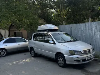 Toyota Ipsum, 1998