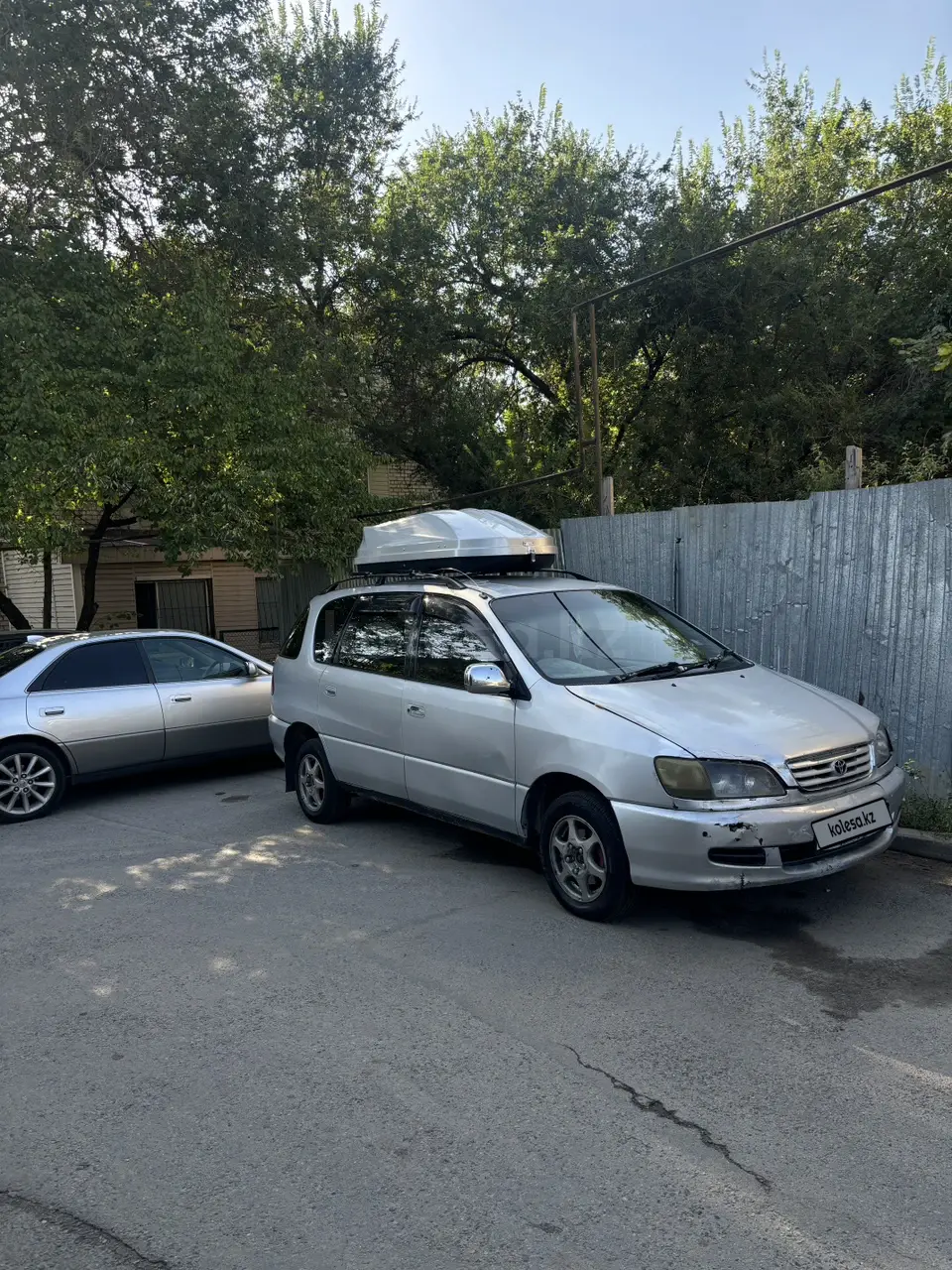 Toyota Ipsum, 1998