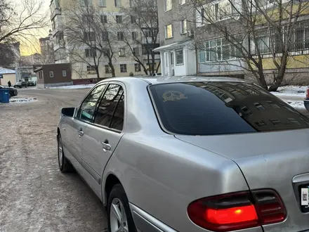 Mercedes-Benz E 230 1996 года за 2 450 000 тг. в Астана – фото 4