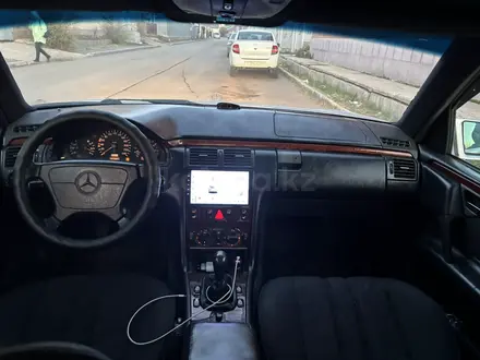 Mercedes-Benz E 230 1996 года за 2 450 000 тг. в Астана – фото 7