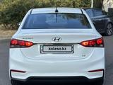 Hyundai Accent 2019 года за 6 300 000 тг. в Алматы – фото 4