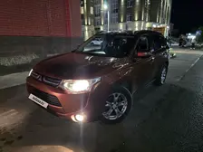 Mitsubishi Outlander, 2013