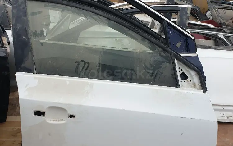 Двери оригинальные в комплекте разные цвета за 80 000 тг. в Астана