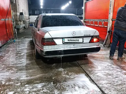 Mercedes-Benz E 230 1992 года за 850 000 тг. в Шымкент – фото 3
