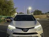 Toyota RAV4 2019 годаfor13 500 000 тг. в Атырау – фото 2