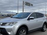 Toyota RAV4 2015 годаfor9 950 000 тг. в Караганда