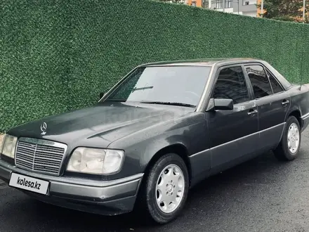 Mercedes-Benz E 200 1993 года за 1 550 000 тг. в Туркестан