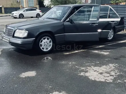 Mercedes-Benz E 200 1993 года за 1 550 000 тг. в Туркестан – фото 7