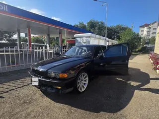 BMW 740