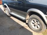 Mitsubishi Challenger 1996 года за 2 500 000 тг. в Астана – фото 2