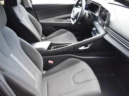 Hyundai Elantra Elegance 2025 года за 9 390 000 тг. в Астана – фото 12