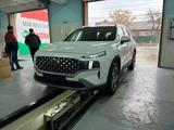 Hyundai Santa Fe 2021 годаfor17 900 000 тг. в Алматы – фото 5