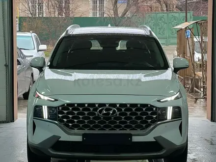 Hyundai Santa Fe 2021 года за 17 900 000 тг. в Алматы – фото 6