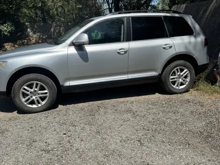 Volkswagen Touareg 2007 года за 7 000 000 тг. в Алматы – фото 8