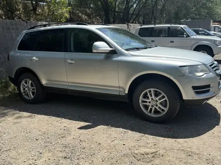 Volkswagen Touareg 2007 года за 7 000 000 тг. в Алматы – фото 9