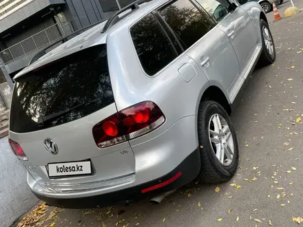 Volkswagen Touareg 2007 года за 7 000 000 тг. в Алматы – фото 11