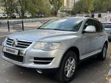 Volkswagen Touareg 2007 года за 7 000 000 тг. в Алматы