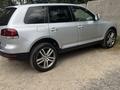 Volkswagen Touareg 2007 года за 7 000 000 тг. в Алматы – фото 2