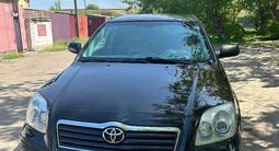 Toyota Avensis 2005 годаүшін4 400 000 тг. в Семей – фото 2