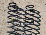Задние пружины на Кадиллак Ескаладе 2007г за 60 000 тг. в Алматы