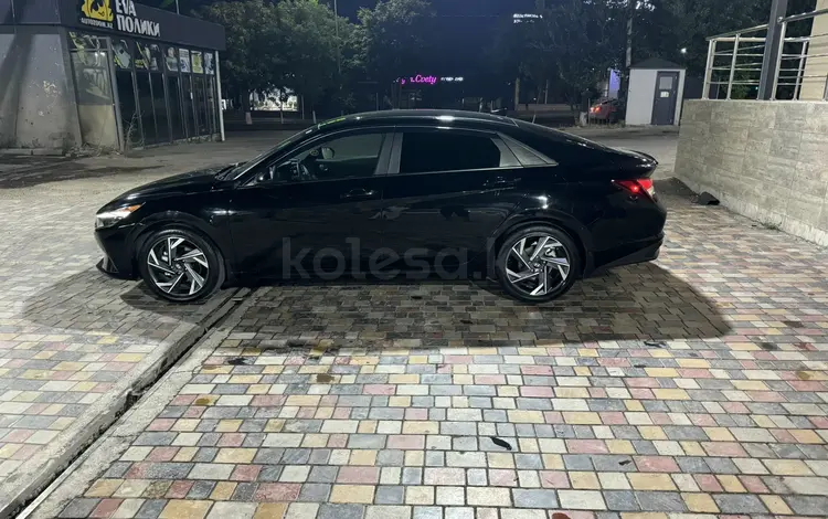 Hyundai Elantra 2023 года за 8 800 000 тг. в Шымкент