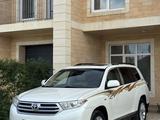 Toyota Highlander 2013 года за 6 500 000 тг. в Уральск