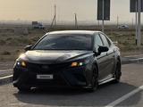 Toyota Camry 2020 года за 9 800 000 тг. в Актау