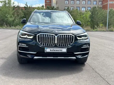 BMW X5 2019 года за 27 000 000 тг. в Астана – фото 2